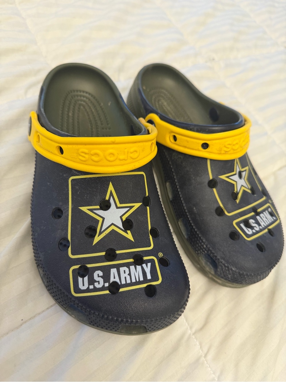 CROCS Kids Navy and Yellow U.S. Army Star Clog